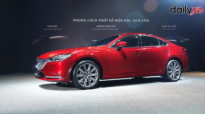 Mazda 6 2.0 Premium Tại Việt Nam: Đánh Giá Chi Tiết Và Những Điều Cần Biết