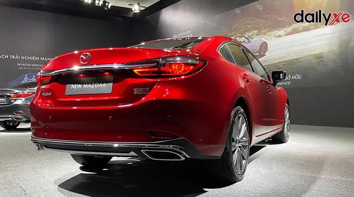 Mazda 6 2.5 Và Mazda 6 Premium: So Sánh Chi Tiết, Đâu Là Lựa Chọn Tối Ưu Cho Bạn?