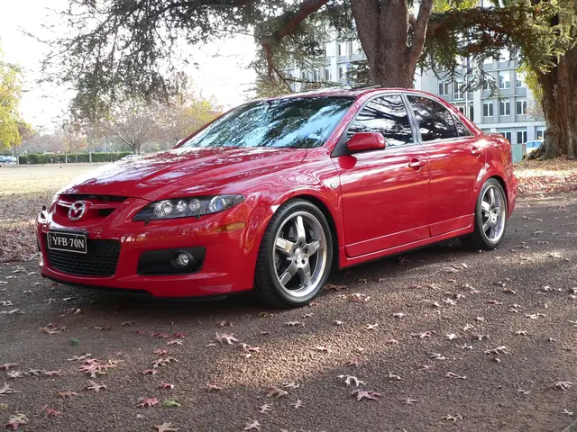 So Sánh Mazda 6 2005: At Vs Mt, 2.0l – 2.3l Cho Người Mua