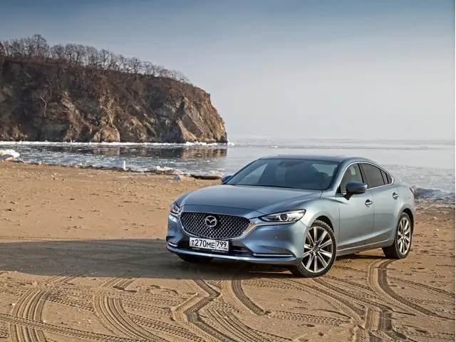 Đánh Chi Tiết Mazda 6 Active: Phiên Bản Trang Bị Thể Thao Có Đáng Mua?