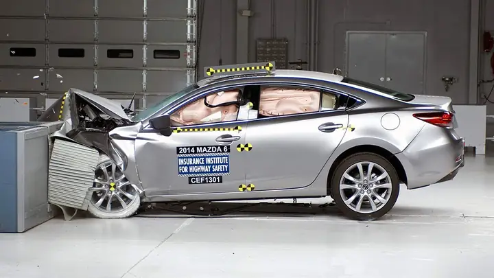 Crash Test Mazda 6: Đánh Giá An Toàn Chi Tiết