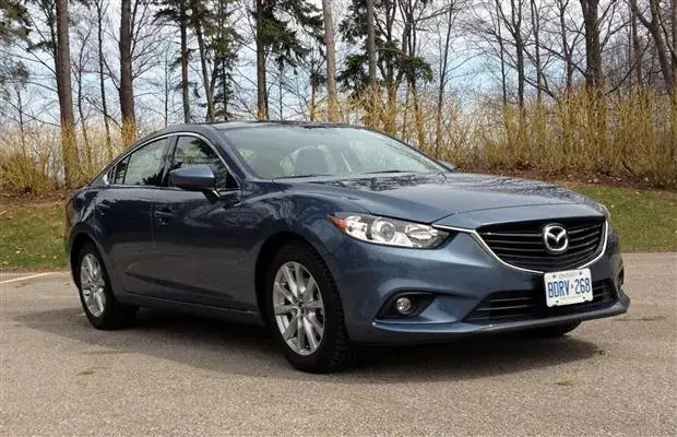 Đánh Giá Chi Tiết Mazda 6 Gs 2026: Lựa Chọn Hoàn Hảo Cho Gia Đình?