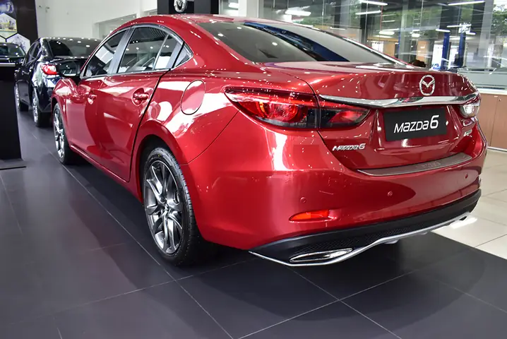 Mua Mazda 6 Màu Đỏ: Giá, Phiên Bản Và Ưu Đãi Cho Người Yêu Tốc Độ
