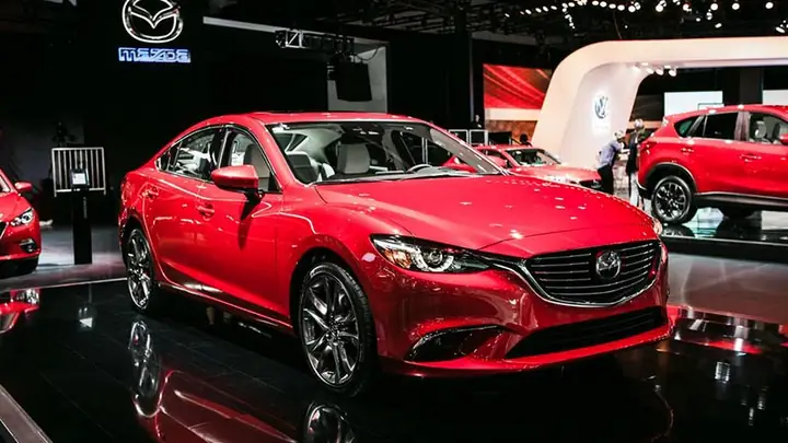 Mua Mazda 6 Màu Đỏ: Giá, Phiên Bản Và Ưu Đãi Cho Người Yêu Tốc Độ