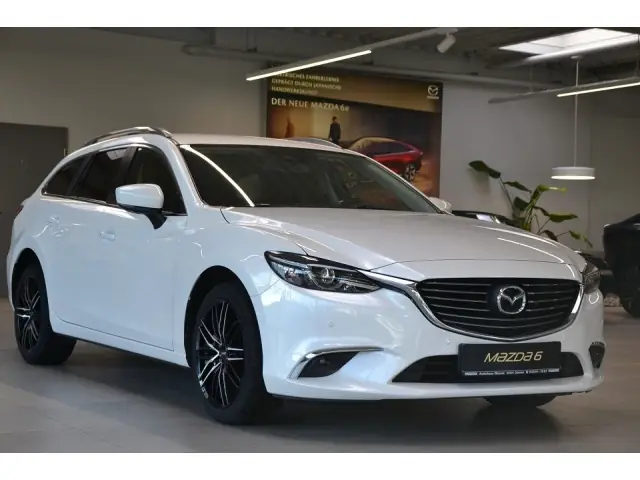 Đánh Giá Mazda 6: Dòng Sedan Thể Thao Nhưng Gia Đình