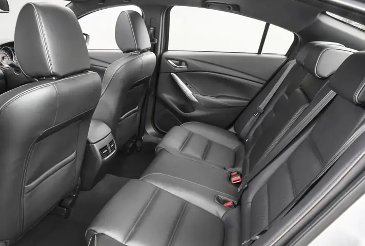 Mazda 6 Passenger: Đánh Giá Toàn Diện Về Không Gian Và Tiện Nghi