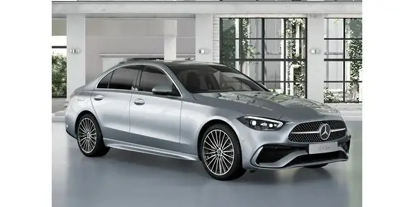 Mazda 6 Vs Mercedes C300: Cuộc Đối Đầu Gay Cấn Giữa Phong Cách Và Giá Trị