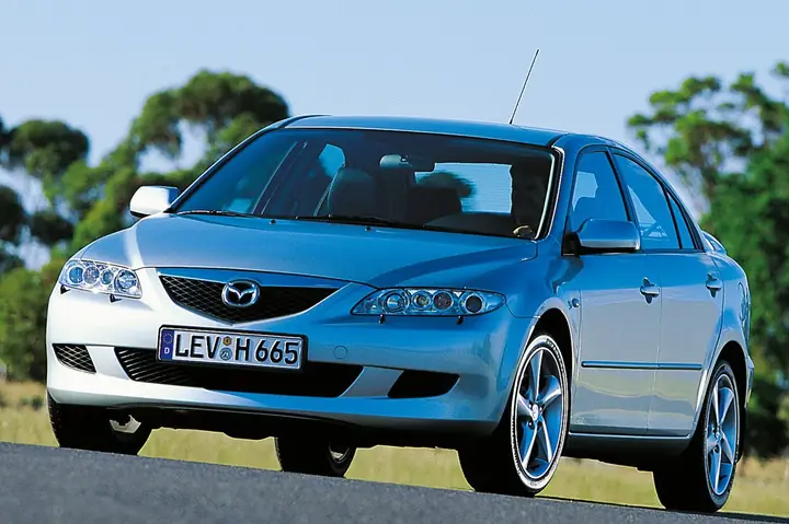 Khám Phá Mazda6: Đánh Giá Toàn Diện Cho Người Yêu Sedan