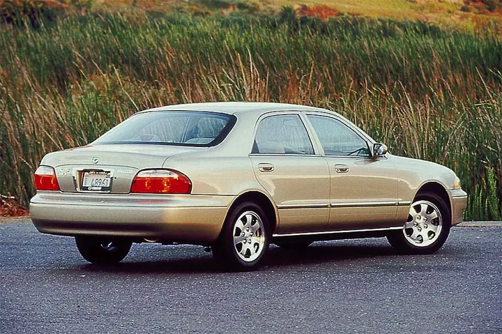 Mua Mazda 626 1998 Giá Rẻ: Hướng Dẫn Chọn Xe Cũ Cho Người Mới