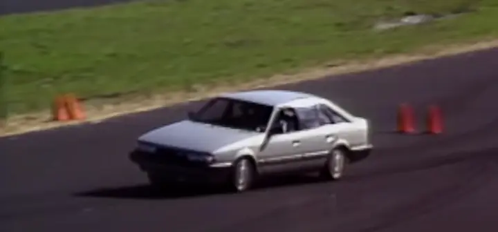 Đánh Giá Chi Tiết Mazda 626 Gt: Sedan Thể Thao Đình Đám Một Thời