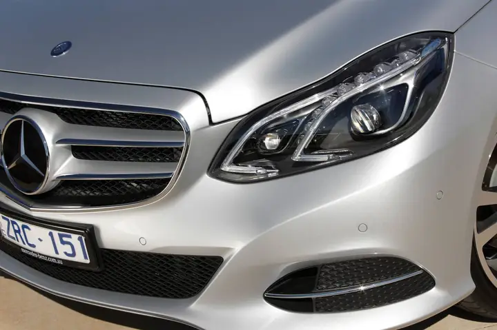 Mazda Adaptive Headlights Vs. Mercedes Multibeam: So Sánh Hệ Thống Chiếu Sáng Thông Minh