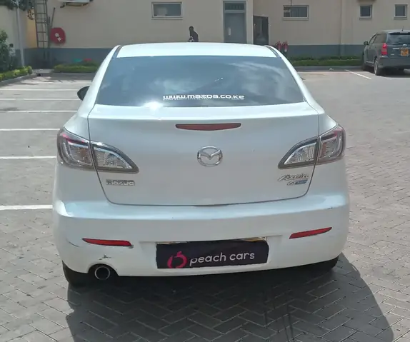 Mazda Axela 2012 Vs Toyota Allion 2012: Đâu Là Lựa Chọn Tối Ưu Cho Bạn?