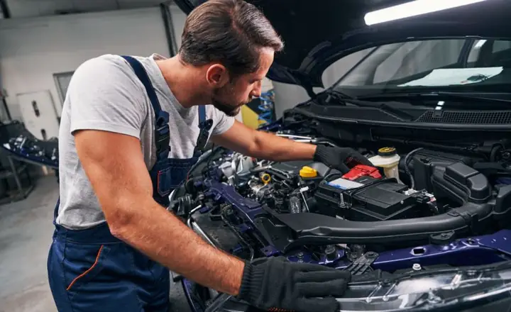 Hướng Dẫn Kiểm Tra Pin Mazda Tại Đại Lý Và Tự Làm Tại Nhà