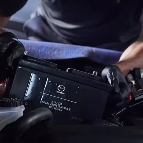 Hướng Dẫn Kiểm Tra Pin Mazda Tại Đại Lý Và Tự Làm Tại Nhà