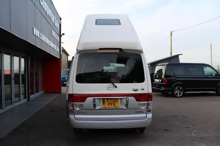 Mazda Bongo Auto Free Top Camper: Khám Phá Thế Giới Tự Do Với Hành Trình Cắm Trại Linh Hoạt