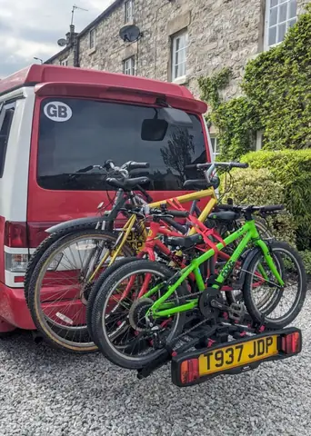 Bike Rack Tốt Nhất Cho Mazda Bongo – Hướng Dẫn Chọn Mua