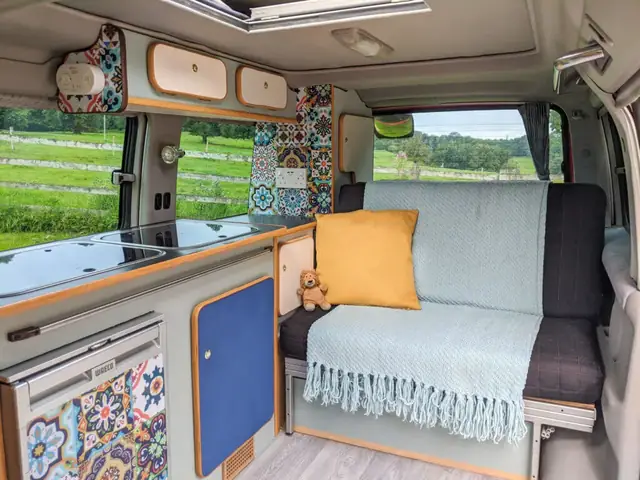 Đánh Giá Mazda Bongo Campervan: Lựa Chọn Cho Người Yêu Du Lịch