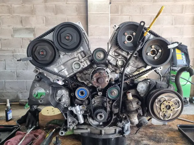 Động Cơ Mazda Bongo: Công Nghệ, Đặc Điểm & Hướng Dẫn Bảo Dưỡng Chi Tiết Động Cơ Mazda Bongo: Công Nghệ, Đặc Điểm & Hướng Dẫn Bảo Dưỡng Chi Tiết