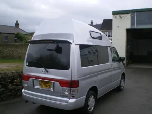 Hướng Dẫn Lắp Roof Conversion Cho Mazda Bongo: Lựa Chọn & Thực Hiện