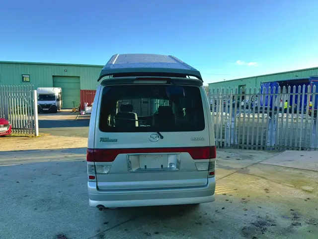 Hướng Dẫn Lắp Roof Conversion Cho Mazda Bongo: Lựa Chọn & Thực Hiện