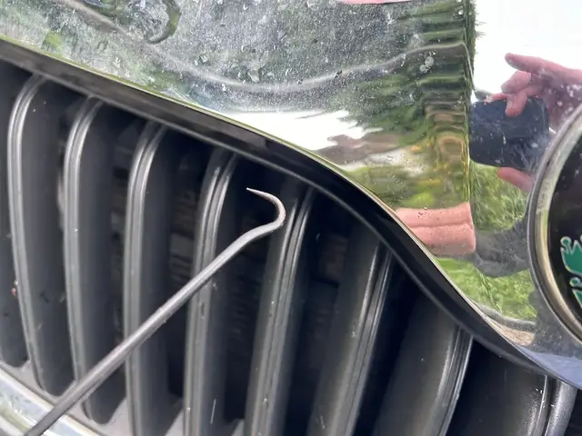 Mazda Bravo 97: Hướng Dẫn Chi Tiết Xử Lý Khi Nắp Capo Bị Kẹt