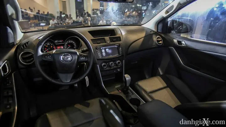 Mazda Bt-50 3.2 At 4x4: Đánh Giá Chi Tiết, Thông Số Kỹ Thuật Và Trải Nghiệm Thực Tế