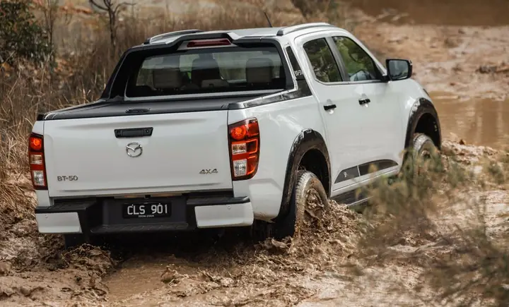 Đánh Giá Chi Tiết Mazda Bt-50 4wd: Sức Mạnh Đa Năng Cho Mọi Địa Hình