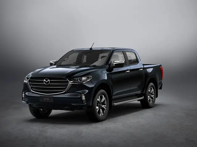 So Sánh Giá Mazda Bt‑50 Luxury 2.2 At & 1.9 Turbo Cho Người Mua