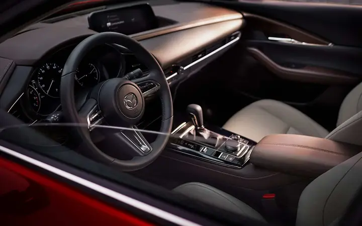 Khám Phá Mazda Cx-30: Thiết Kế, Công Nghệ & Giá Cho Người Mua