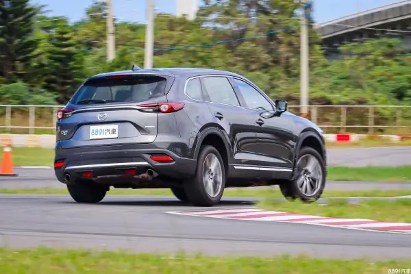 Đánh Giá Mazda Cx-9: Chiếc Suv Gia Đình Tiện Nghi Và Phong Cách
