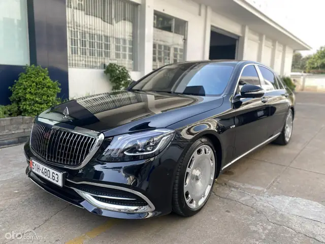 Xe Mercedes S500 Maybach Đi Lùi: Nguy Hiểm Trên Vành Đai 3
