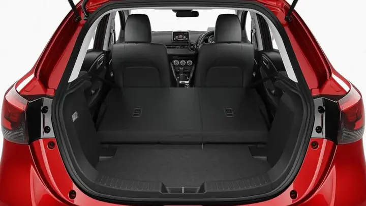 Mazda Demio Dung Tích Cốp Chi Tiết