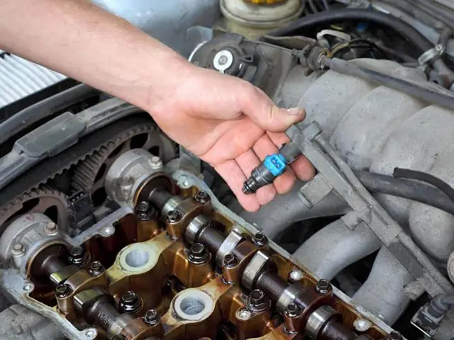 Fuel Induction Service: Có Cần Thiết Cho Xe Mazda?