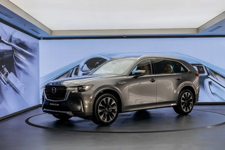 Bảng Giá Xe Mazda 2026: Giá Lăn Bánh & Khuyến Mãi