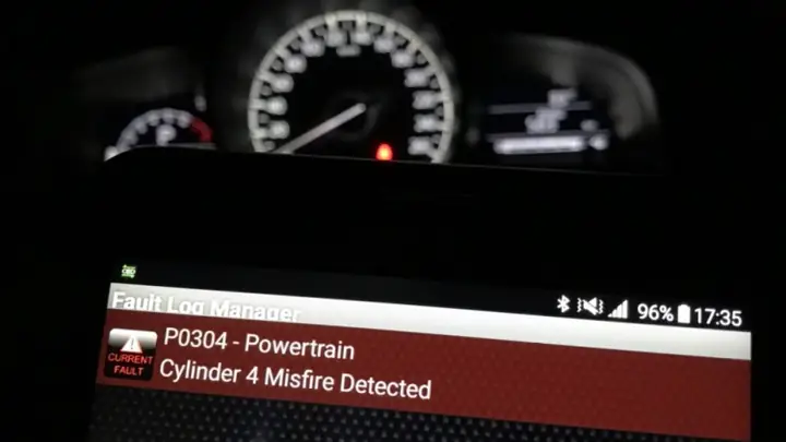 Lỗi Cá Vàng Xe Ô Tô: Nguyên Nhân & Cách Khắc Phục