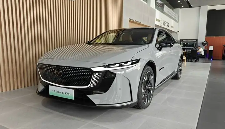 So Sánh Phiên Bản Mazda 6 2026: Giá, Thông Số Và Trang Bị