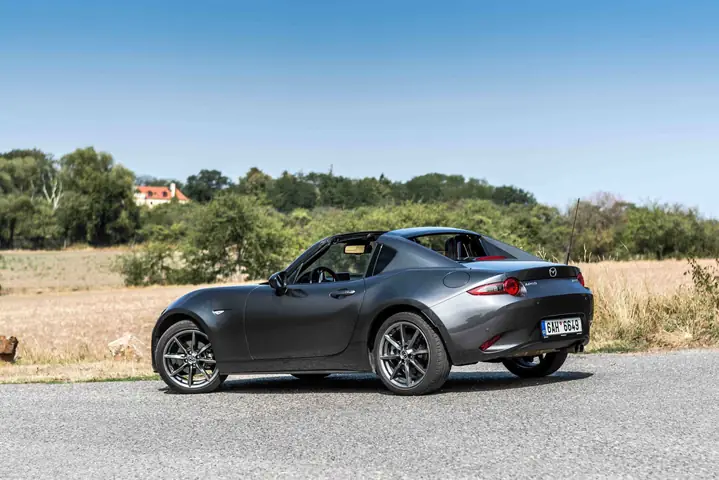 Mazda Mx-5 Miata Rf: Giá, Đánh Giá & Thông Số