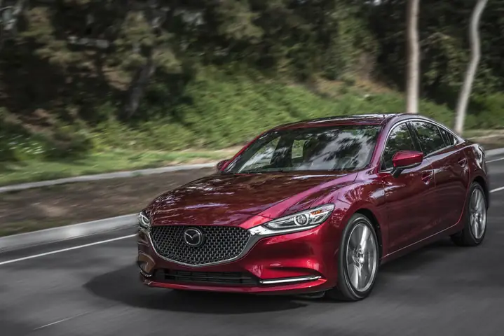 Mazda Metallic Red: Đặc Điểm Và Ứng Dụng Trên Xe Mazda