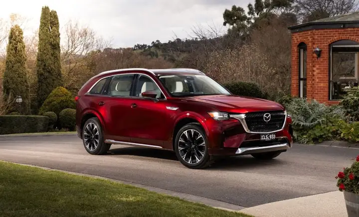 Mazda Metallic Red: Đặc Điểm Và Ứng Dụng Trên Xe Mazda