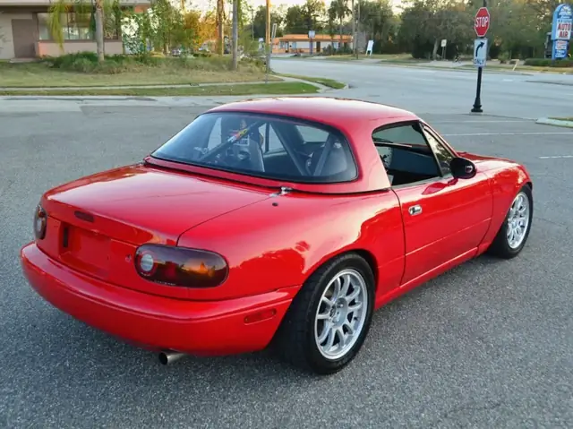 Mazda Miata Rotary: Tại Sao Động Cơ Wankel Là Linh Hồn Của Một Huyền Thoại?