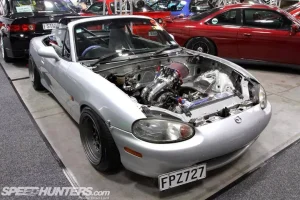 Mazda Miata Rotary: Tại Sao Động Cơ Wankel Là Linh Hồn Của Một Huyền Thoại?