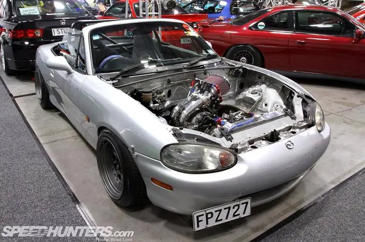 Mazda Miata Rotary: Tại Sao Động Cơ Wankel Là Linh Hồn Của Một Huyền Thoại?
