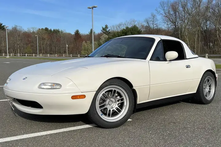 Mazda Mx-5 1995: Đánh Giá Chi Tiết Thiết Kế, Động Cơ Và Trải Nghiệm Lái