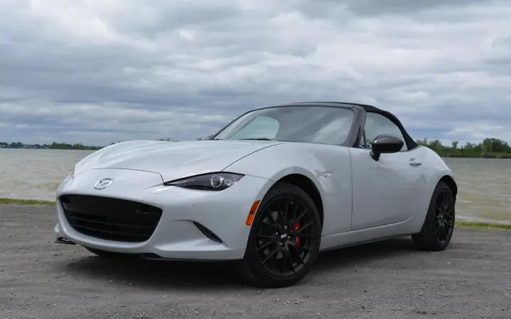 Mazda Mx-5: Xe Thể Thao Mui Trần Huyền Thoại