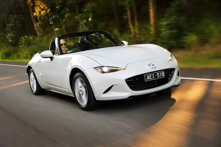 Đánh Giá Chi Tiết Mazda Mx-5 Gt: Phiên Bản Đỉnh Cao Của Huyền Thoại Roadster