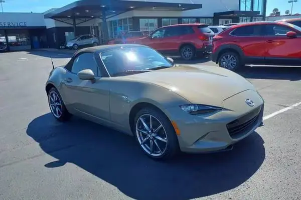 Mazda Mx-5 Miata Tại Carmel, In: Hướng Dẫn Toàn Diện Từ Lịch Sử Đến Trải Nghiệm Lái
