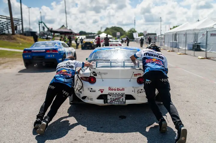 Mazda Mx-5 Radbul: Biểu Tượng "crazy Drift" Trên Đường Đua Formula Drift