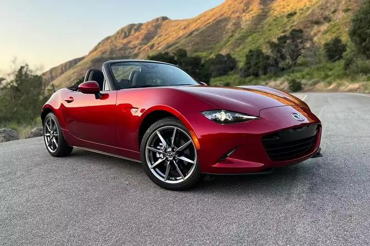 Mazda Mx-5: Cảm Giác Lái Độc Đáo, Di Sản Roadster