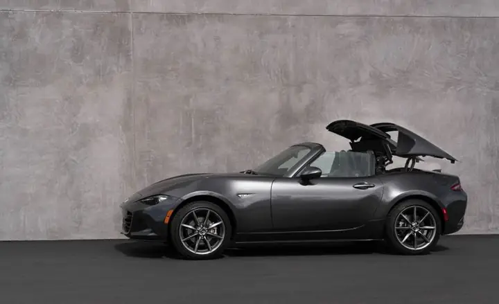 Mazda Mx-5 2017 Tại Tp.hcm: Hành Trình Tìm Kiếm Chiếc Roadster Huyền Thoại