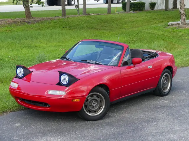 Mazda Mx-5 Classic: Sự Kết Hợp Hoàn Hảo Giữa Truyền Thống Và Hiện Đại